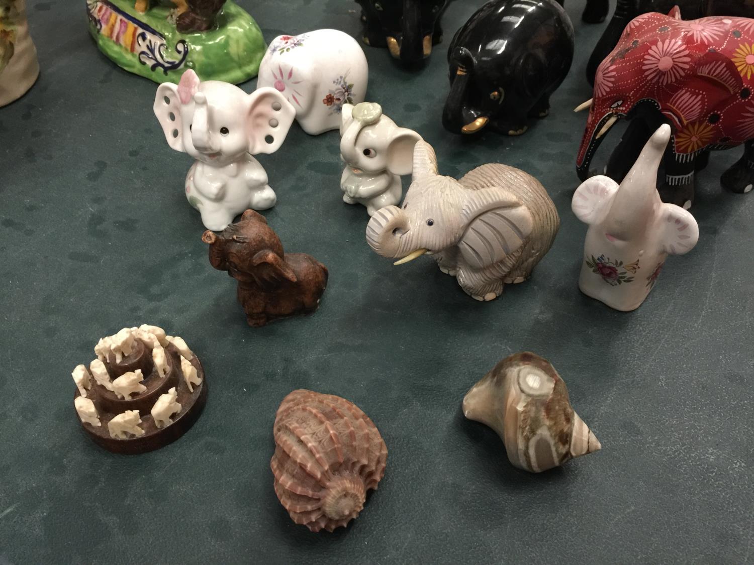 A QUANTITY OF ELEPHANTS TO INCLUDE DUMBO, BLACK AND GOLD, FLORAL DECORATED, ETC - Image 2 of 5