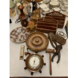 A QUANTITY OF TREEN ITEMS TO INCLUDE LETTER RACKS, NOVELTY NUTCRACKERS, BOWL, GAVEL, HIGHLAND COW,