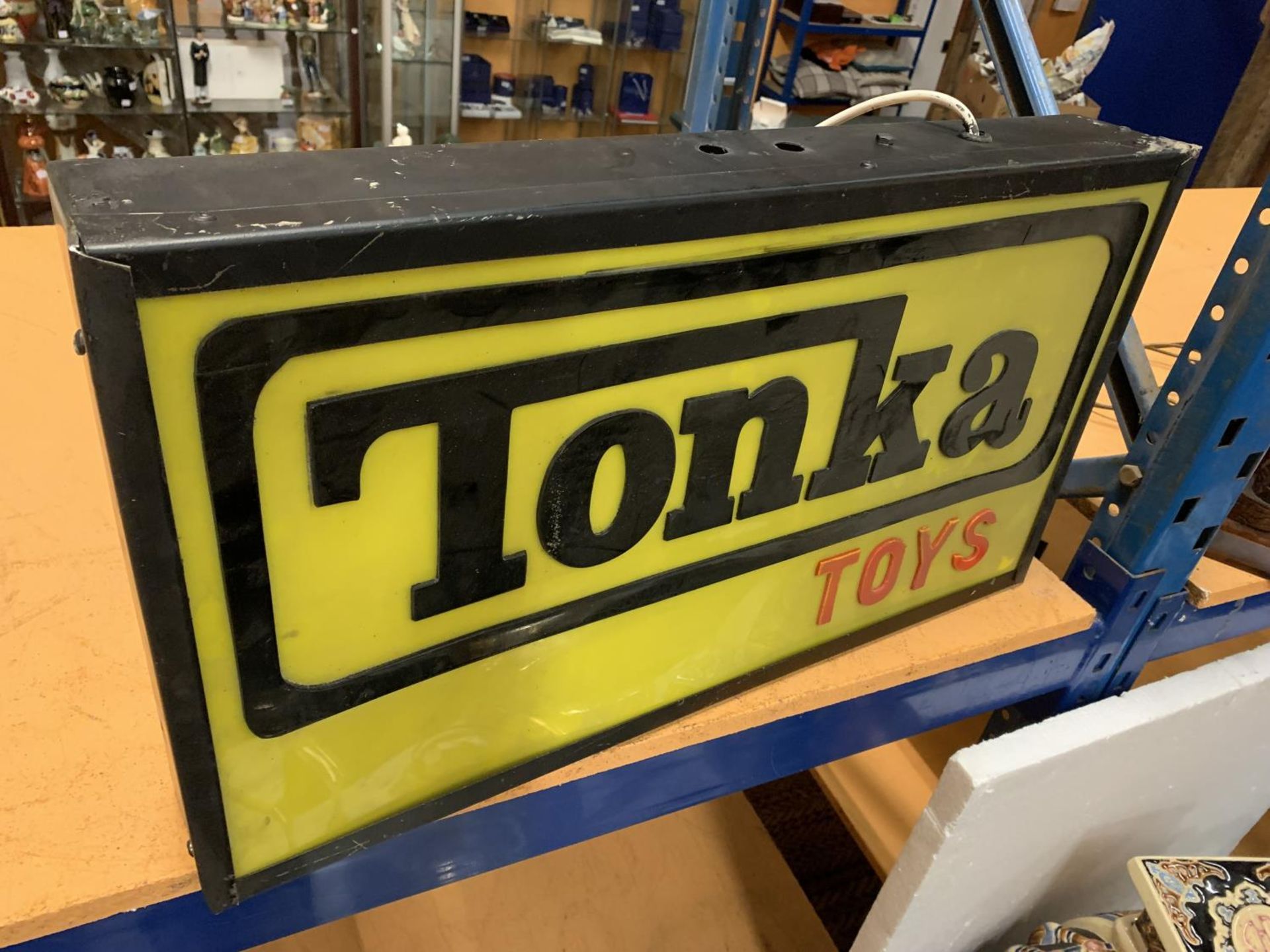 A TONKA TOYS ILLUMINATED LIGHT BOX SIGN - Image 2 of 3