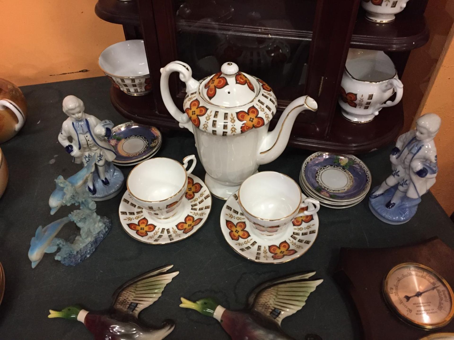 A SMALL WALL CABINET WITH A CLEAR GLASS DOOR AND A NUMBER OF ROYAL STAFFORD CERAMIC WARE, A - Image 3 of 4