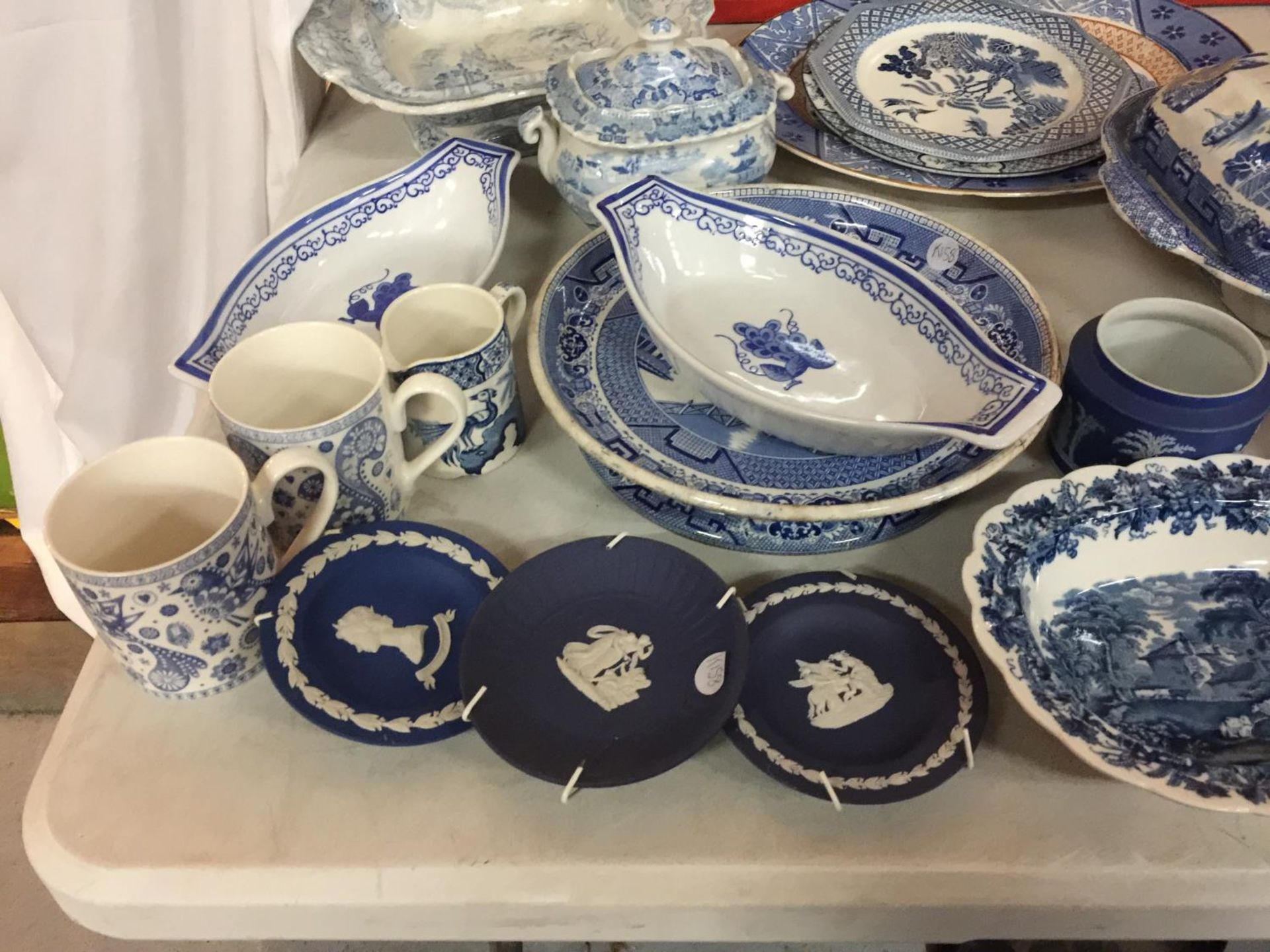 A QUANTITY OF BLUE AND WHITE POTTERY TO INCLUDE BOOTHS, WOOD & SONS 'YUAN', STAFFORDSHIRE POTTERY, - Image 2 of 3