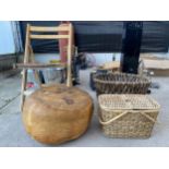 A FOLDING CHAIR AND TWO WICKER BASKETS AND POUFFE