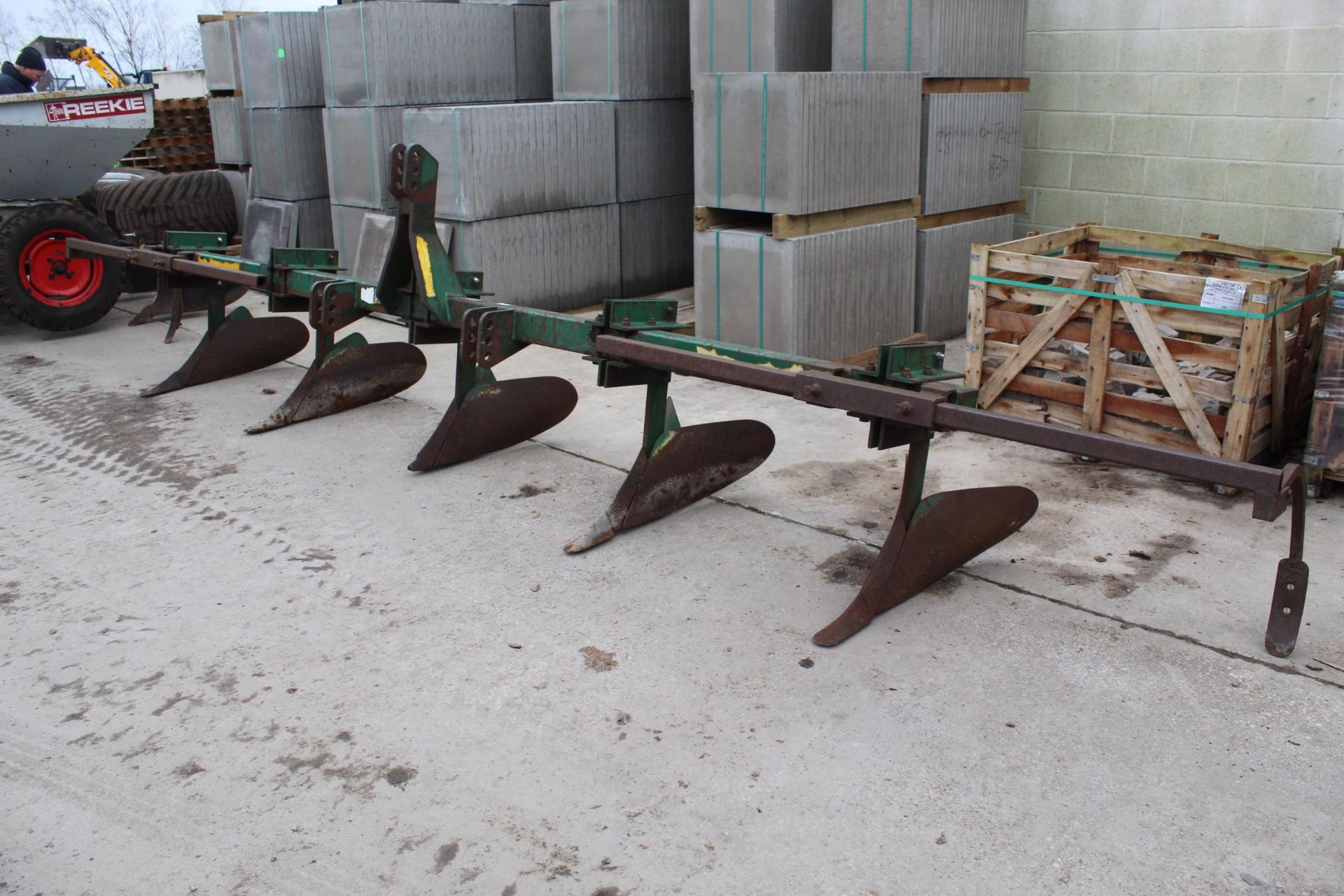 A COUSINS FIVE ROW POTATO RIDGER +VAT