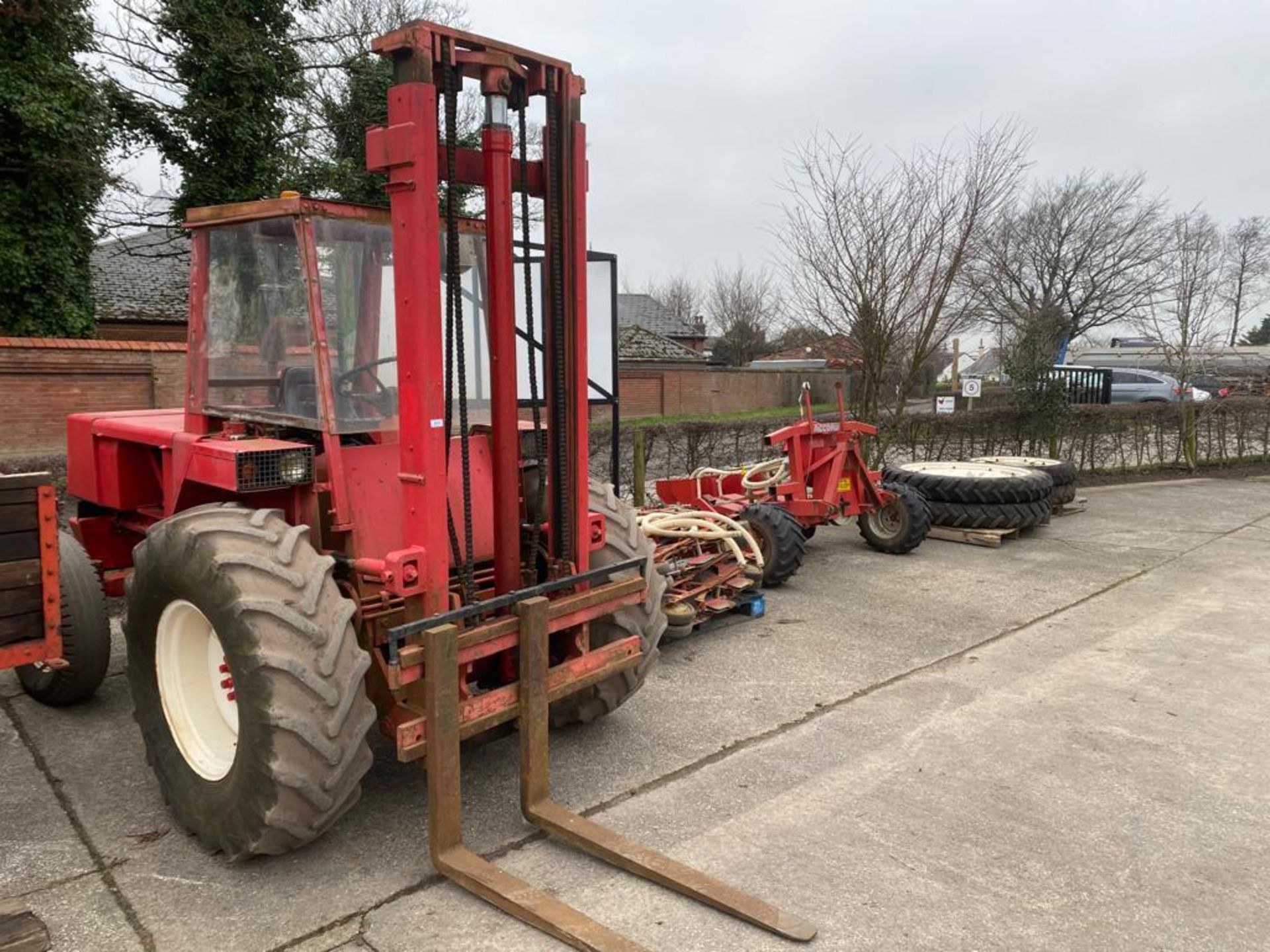 A MANITOU ROUGH TERRAIN FORK LIFT NO VAT - Image 5 of 5