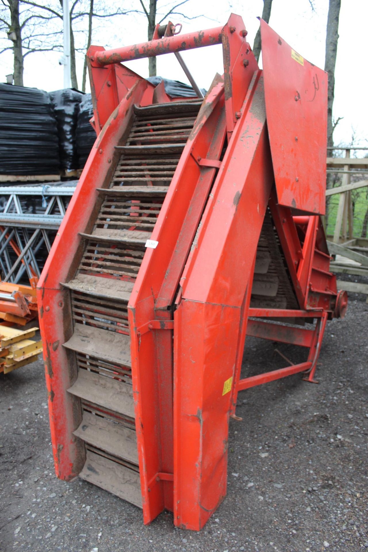 A GRIMME CART ELEVATOR OFF A GRIMME ROW OVER POTATO HARVESTER NO VAT