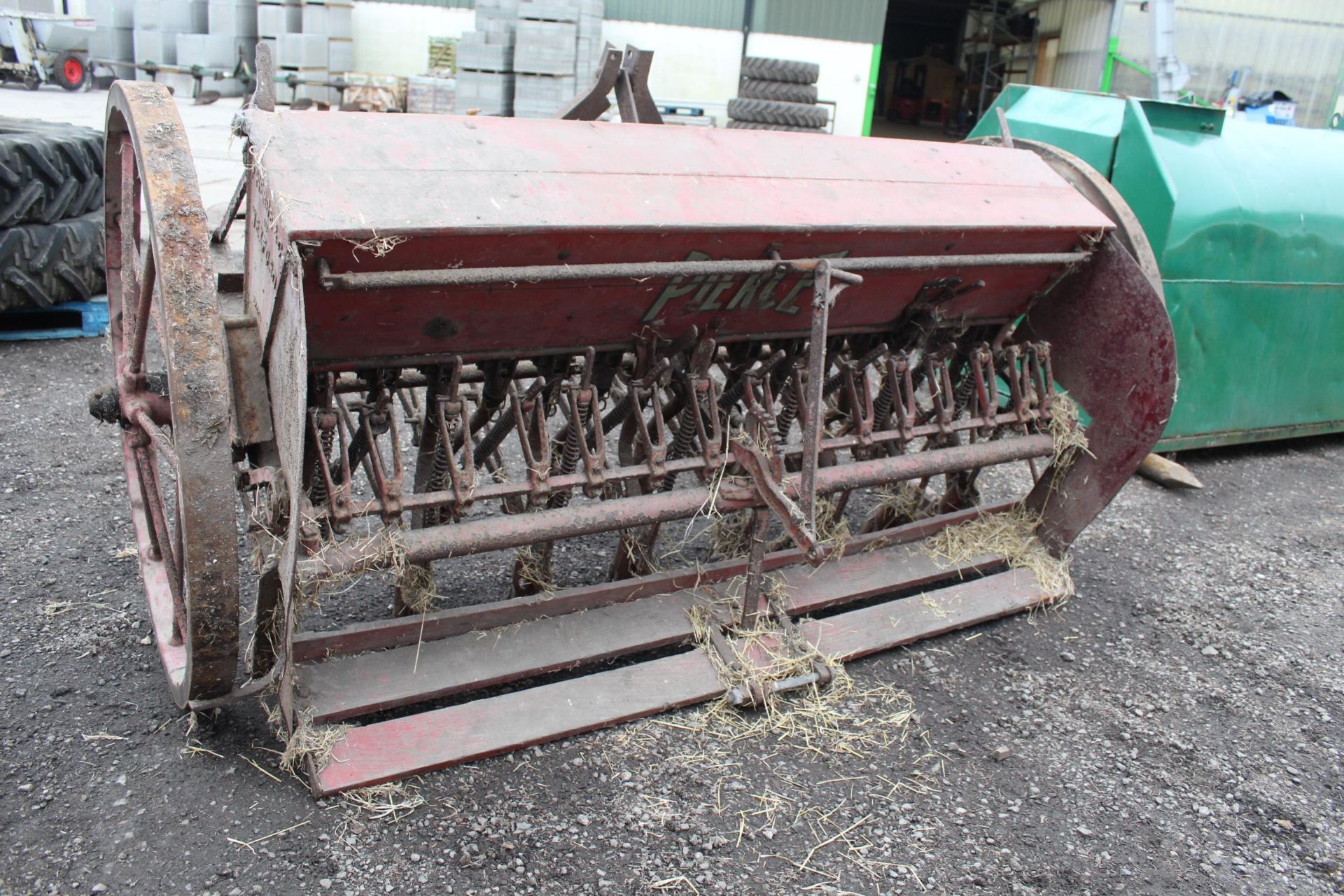 A VINTAGE PIERCE CORN DRILL NO VAT - Image 2 of 3