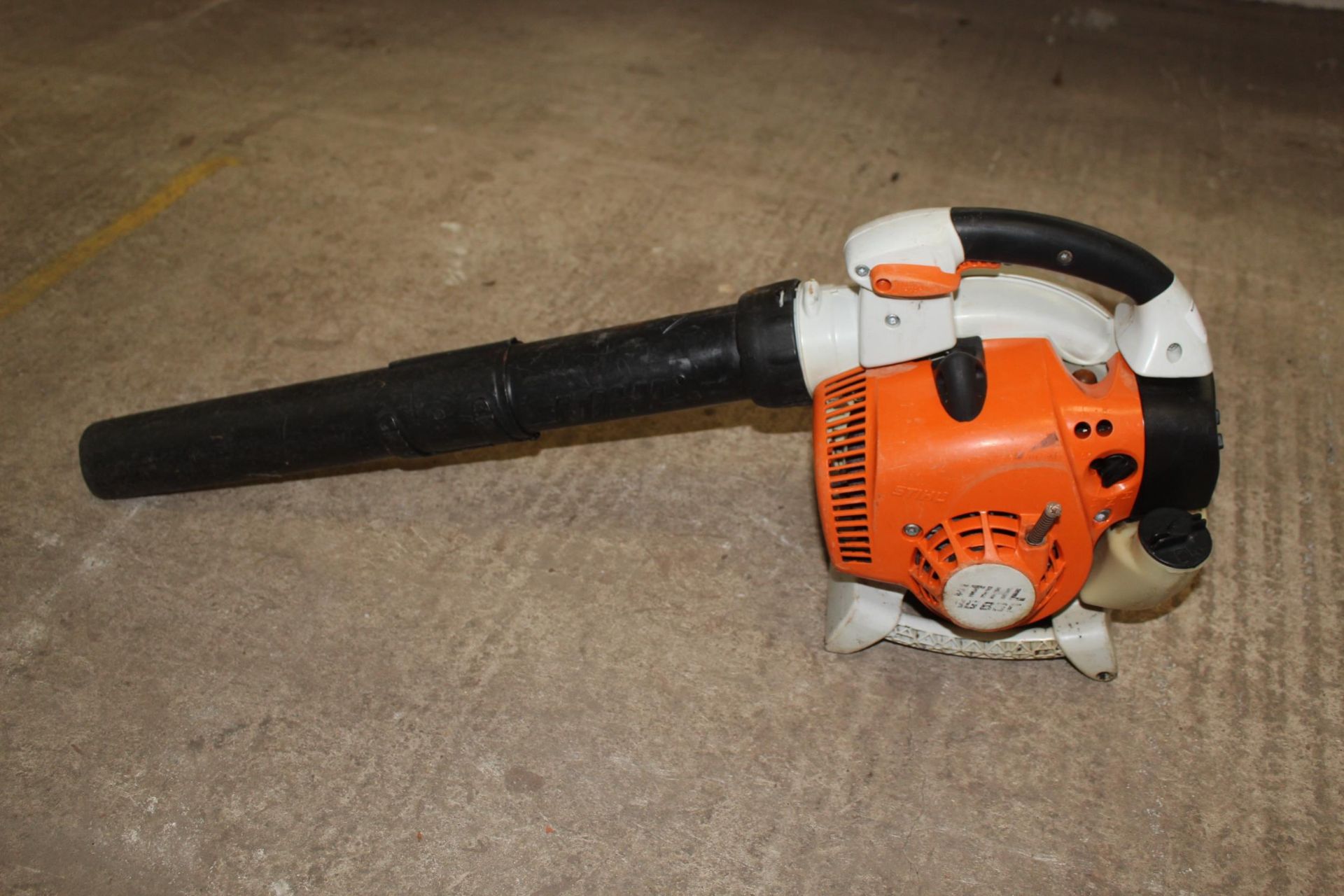 A STIHL BG86C LEAF BLOWER NO VAT - Image 2 of 2