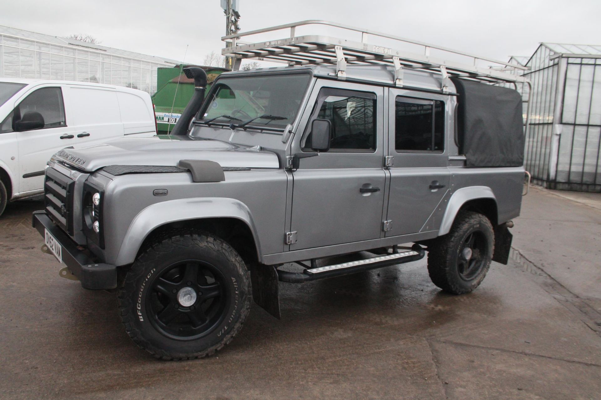 LAND ROVER DEFENDER 110 OU62 VAM, 2.2 PUMA ENGINE, MANUAL,28500 MILES, MOT 9/2022 FULL SERVICE - Image 2 of 34