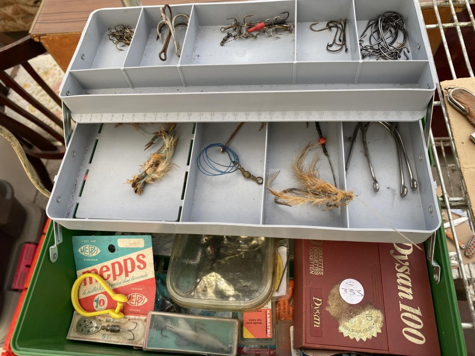 AN ASSORTMENT OF FISHING TACKLE TO INCLUDE LURES AND FLIES ETC - Image 2 of 3