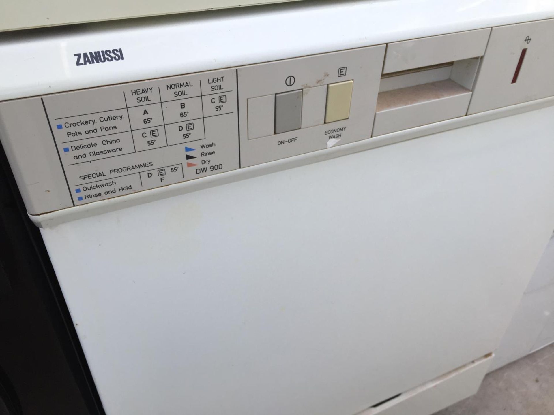 A WHITE ZANUSSI DISH WASHER - Image 2 of 3