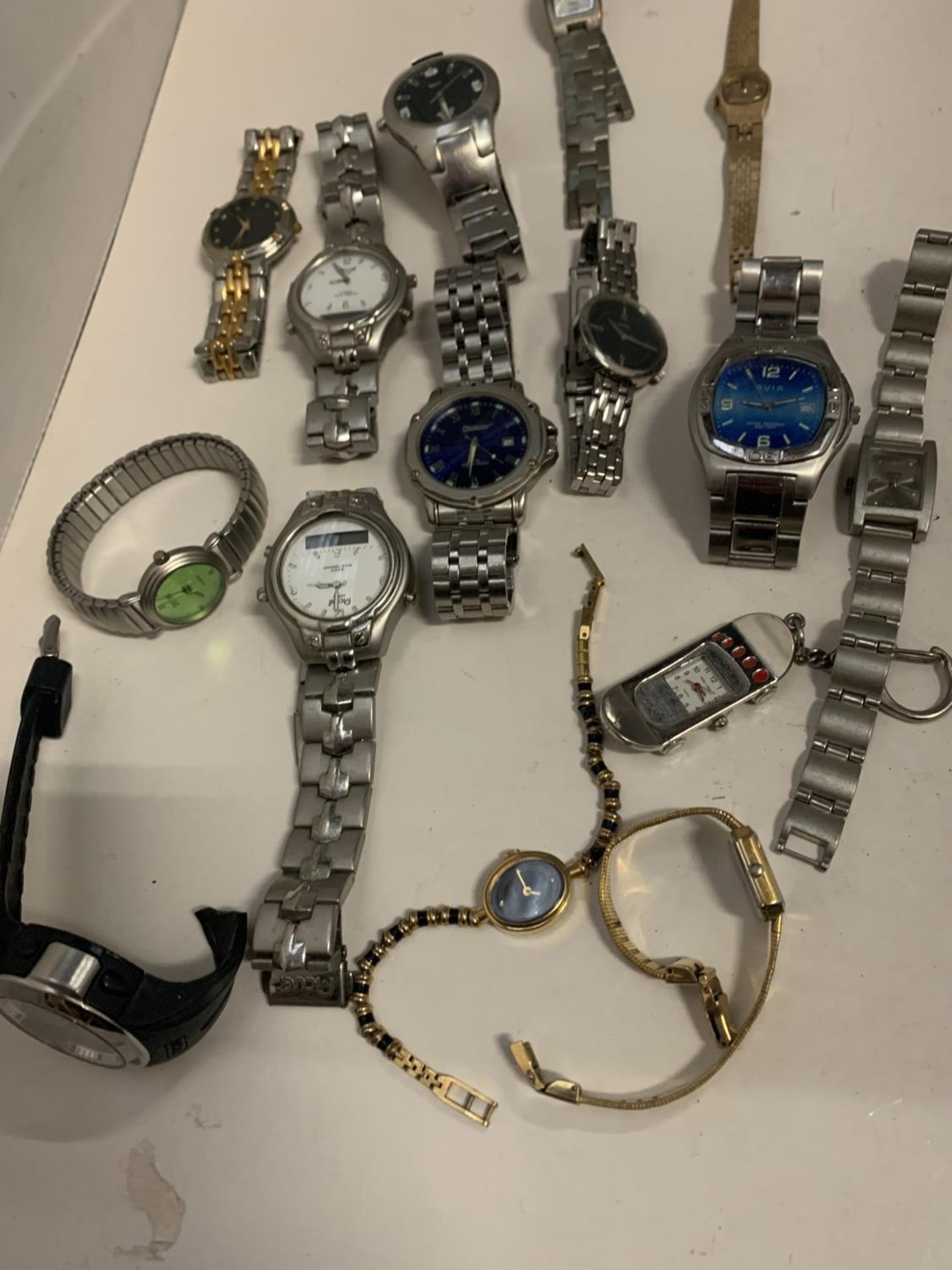 A QUANTITY OF WRISTWATCHES TO INCLUDE AVIA AND ADIDAS - Image 4 of 4