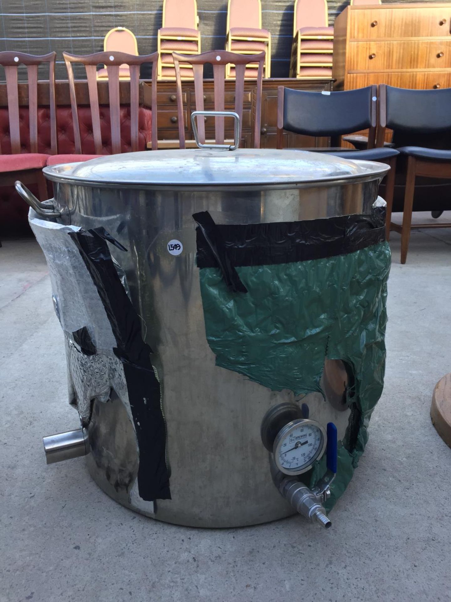 A LARGE STAINLESS STEEL COOKING POT - Image 3 of 6