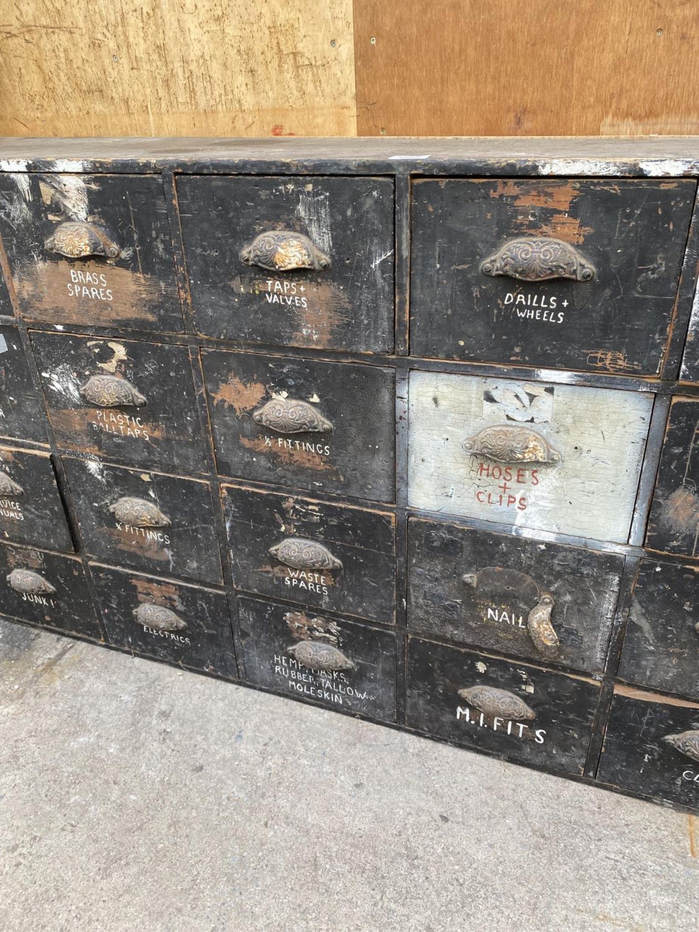 A VINTAGE TWENTY FOUR DRAWER HABERDASHERY CABINET WITH SCOOP HANDLES - Image 5 of 9