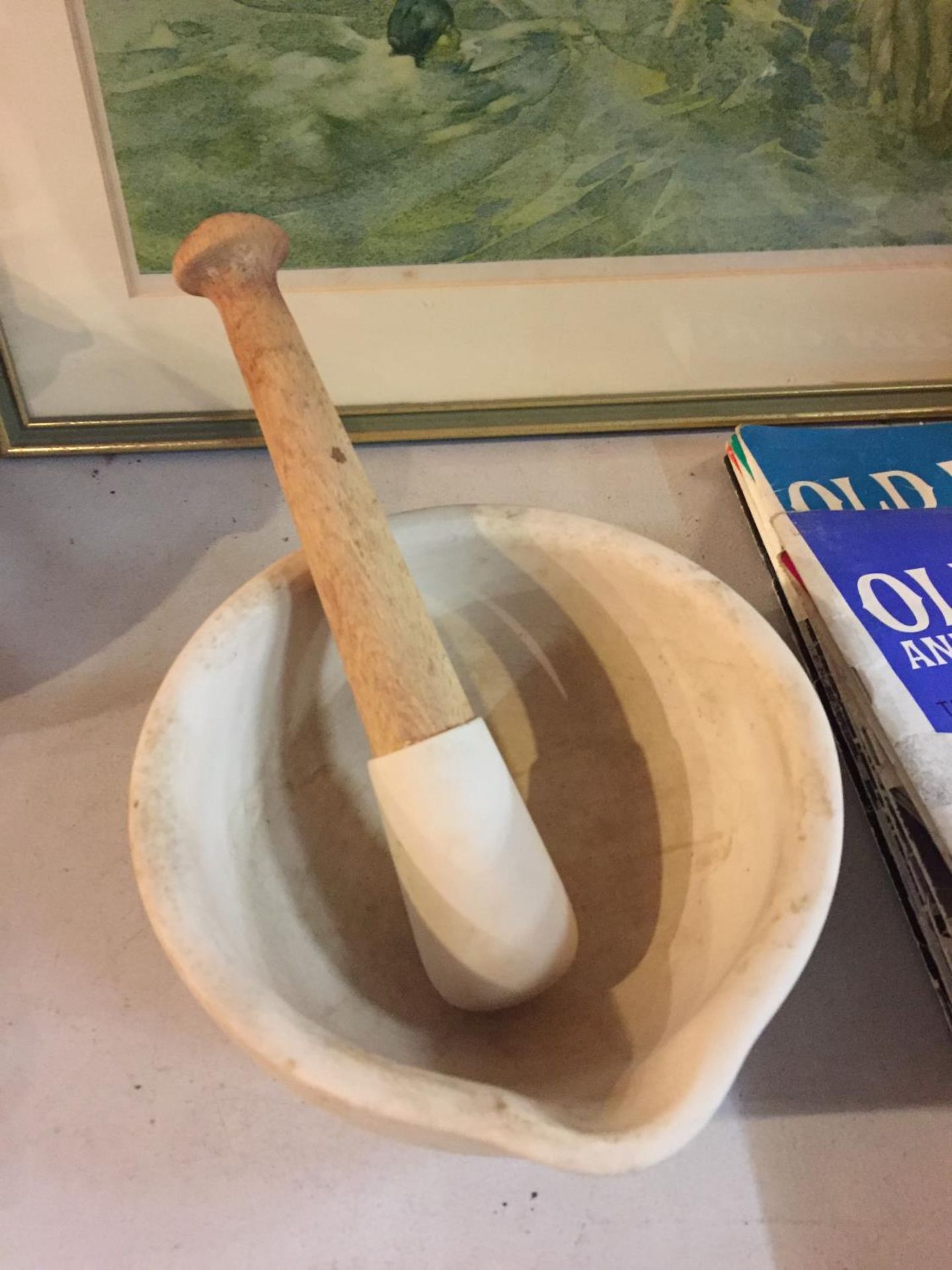 AN ANTIQUE MILTON AND BROOK APOTHECARY ACID PROOF PESTLE AND MORTAR. MADE IN ENGLAND - Image 5 of 6