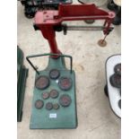 A SET OF VINTAGE PLATFORM SCALES WITH AN ASSORTMENT OF CAST WEIGHTS TO INCLUDE AVERY