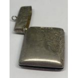 A HALLMARKED BIRMINGHAM SILVER VESTA CASE