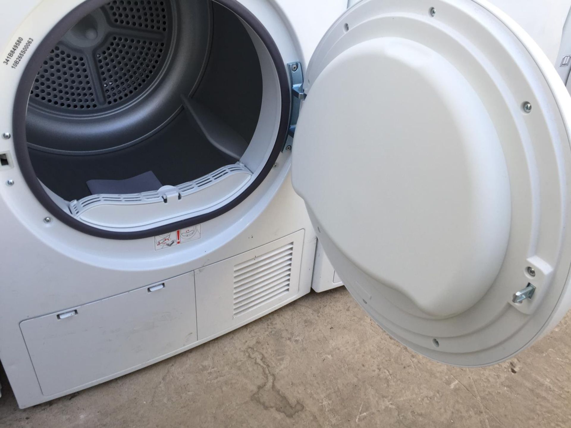 A WHITE ELECTRIQ CONDENSER DRYER - Image 3 of 3