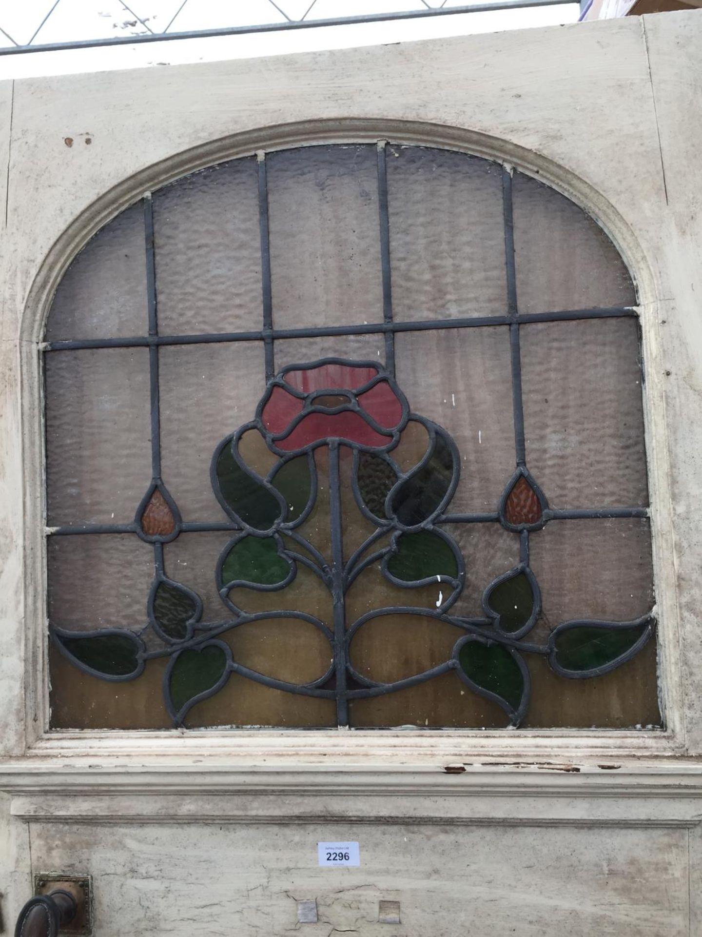 AN EARLY 20TH CENTURY COLOURED GLASS AND LEADED DOOR 31.5" WIDE - Image 2 of 3