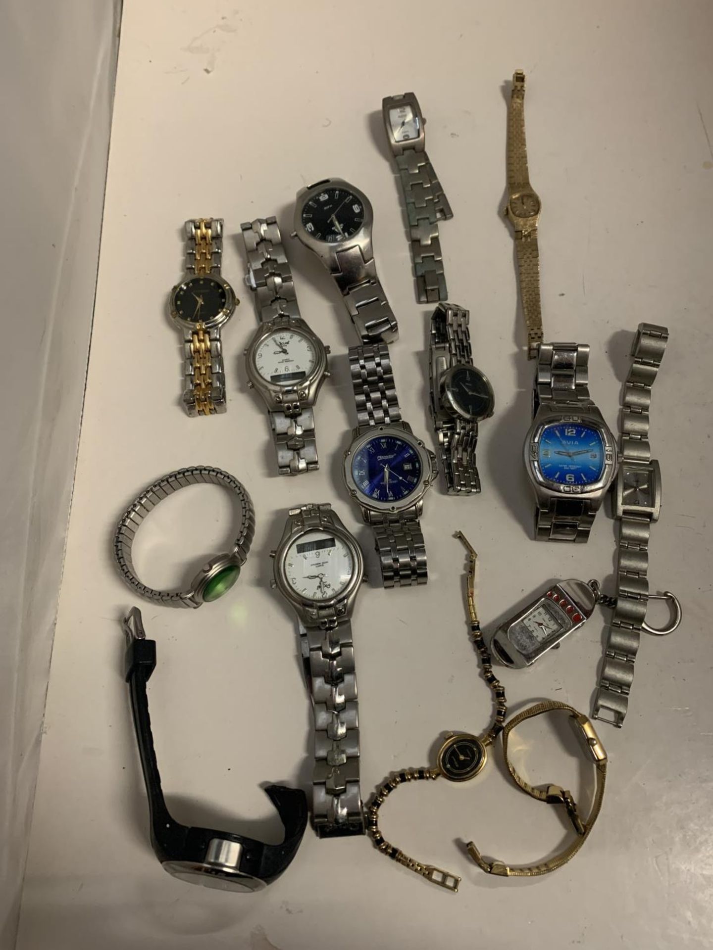 A QUANTITY OF WRISTWATCHES TO INCLUDE AVIA AND ADIDAS