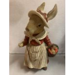 A LARGE RABBIT FIGURE HEIGHT 40CM