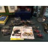 A QUANTITY OF DEAGOSTINI COLLECTABLE MOTOR BIKES IN DISPLAY BOXES TO INCLUDE DUCATI 998R, YAMAHA