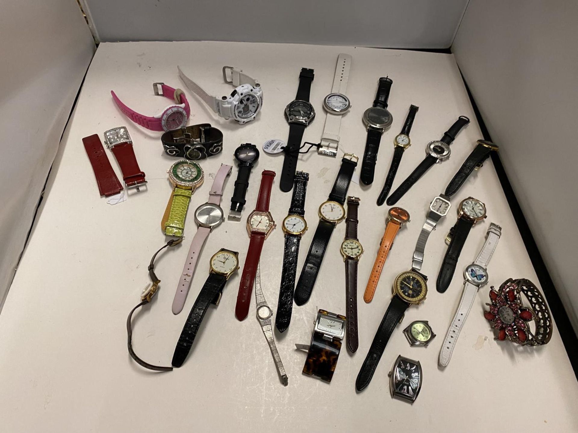 A QUANTITY OF WRIST WATCHES TO INCLUDE CASIO, CITIZEN, ETC - Image 2 of 4