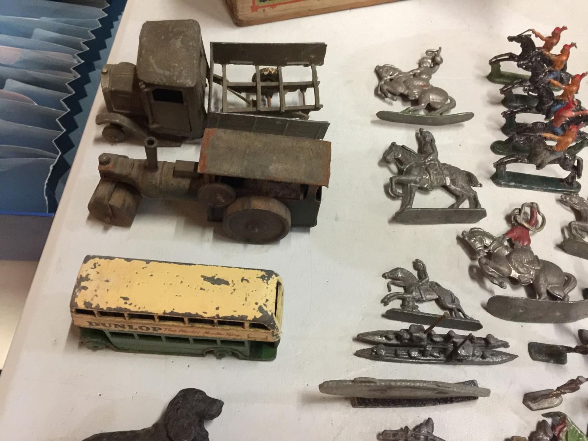 VARIOUS LEAD MILITARY TOYS, VINTAGE STEAM ROLLER, DINKY TOYS DOUBLE DECKER BUS ETC. - Image 3 of 5
