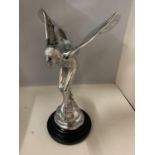 A LARGE CHROME SPIRIT OF ECSTACY ON A MARBLE BASE HEIGHT 36CM