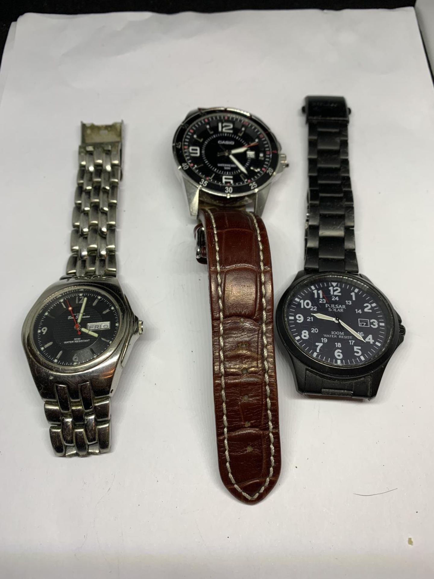 THREE VARIOUS WRIST WATCHES