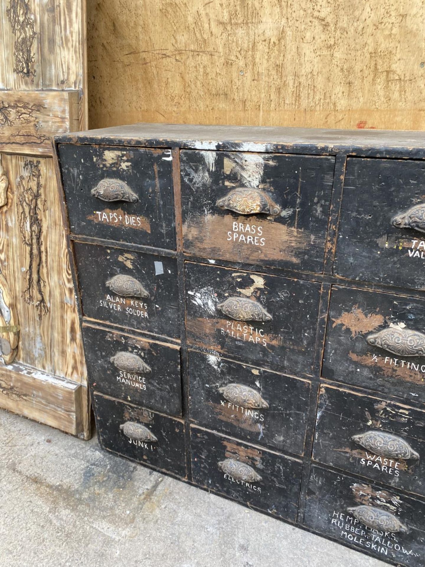 A VINTAGE TWENTY FOUR DRAWER HABERDASHERY CABINET WITH SCOOP HANDLES - Image 7 of 9