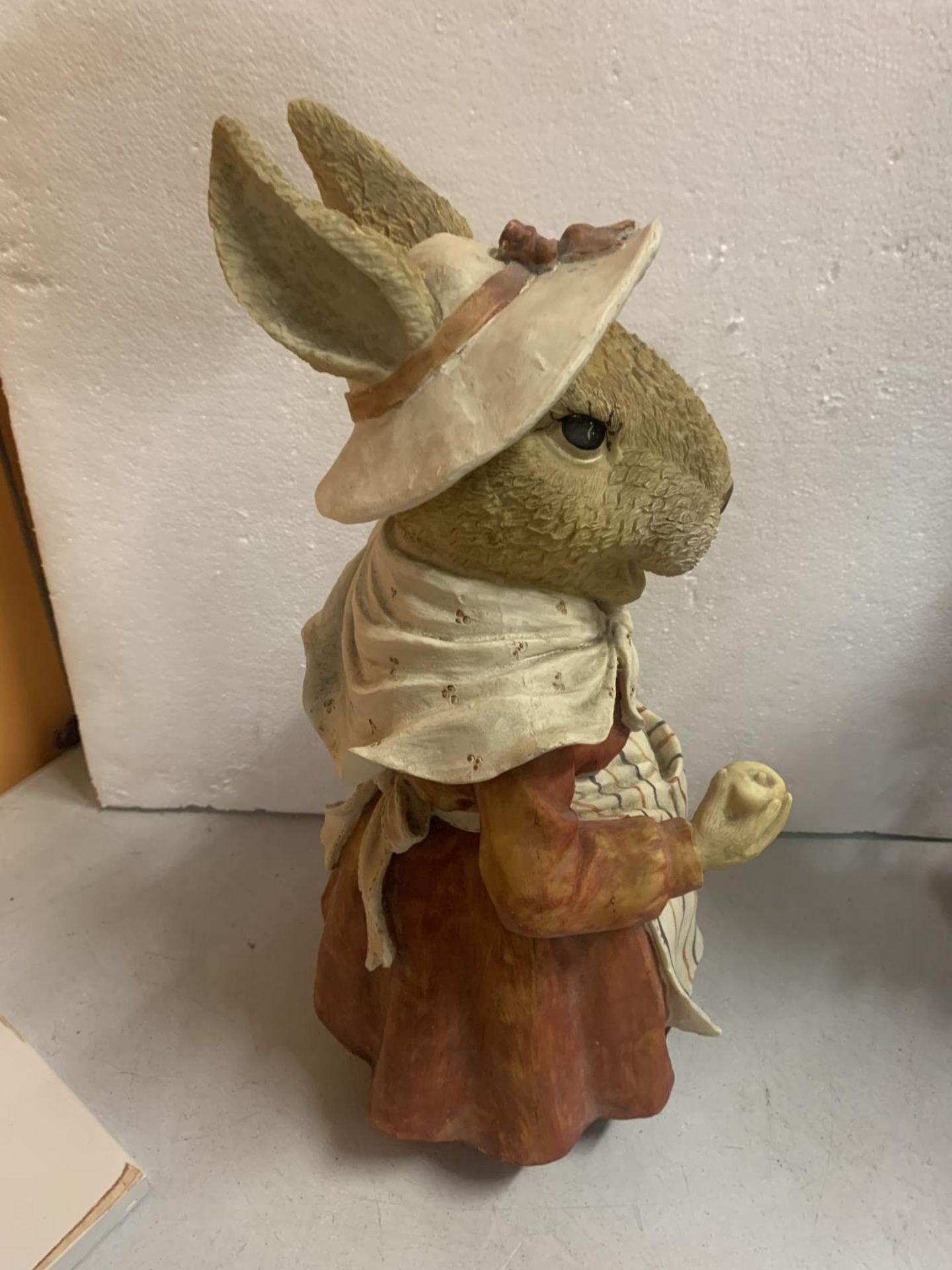 A LARGE RABBIT FIGURE HEIGHT 40CM - Image 2 of 3