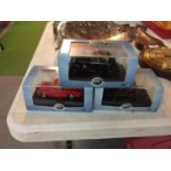 THREE BOXED OXFORD DIE CAST MODELS TO INCLUDE A SCALE 1:43 BLACK JAGUAR, AN AUSTIN RUBY SALOON AND A