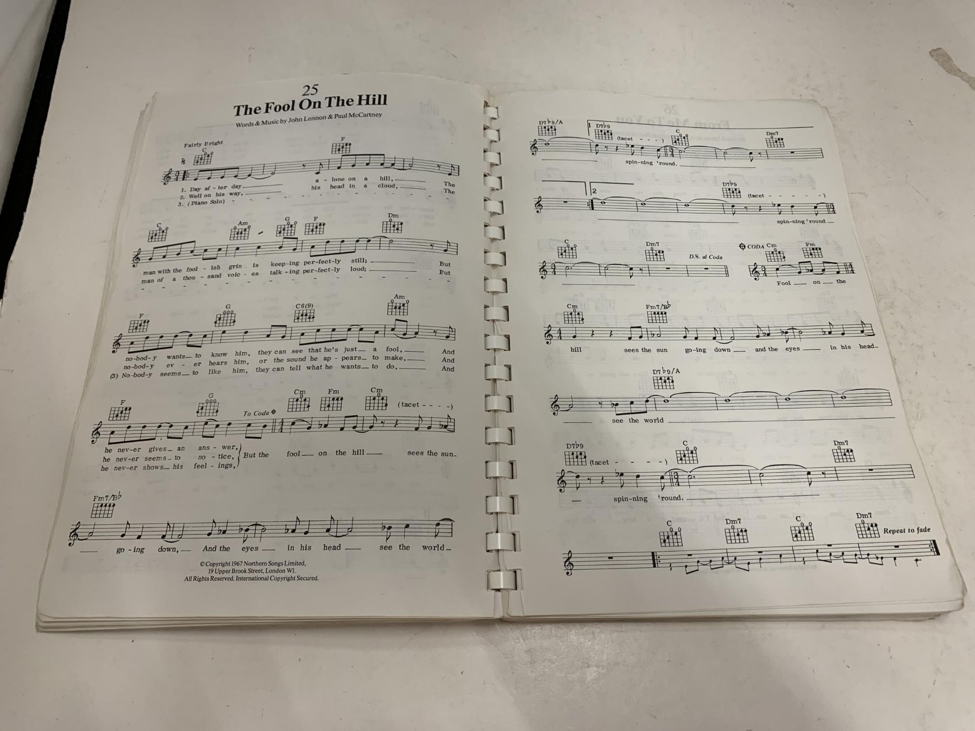 A QUANTITY OF SHEET MUSIC TO INCLUDE THE BEATLES SONGS FOR BUSKERS - Image 3 of 5