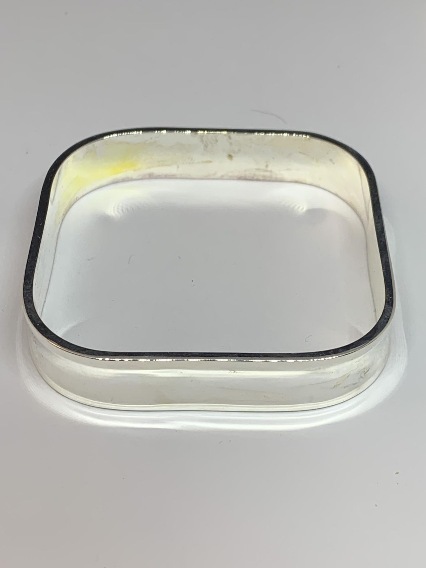 A MARKED 925 SILVER SQUARE BANGLE