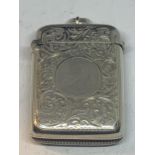 A HALLMARKED CHESTER 1900 VESTA CASE