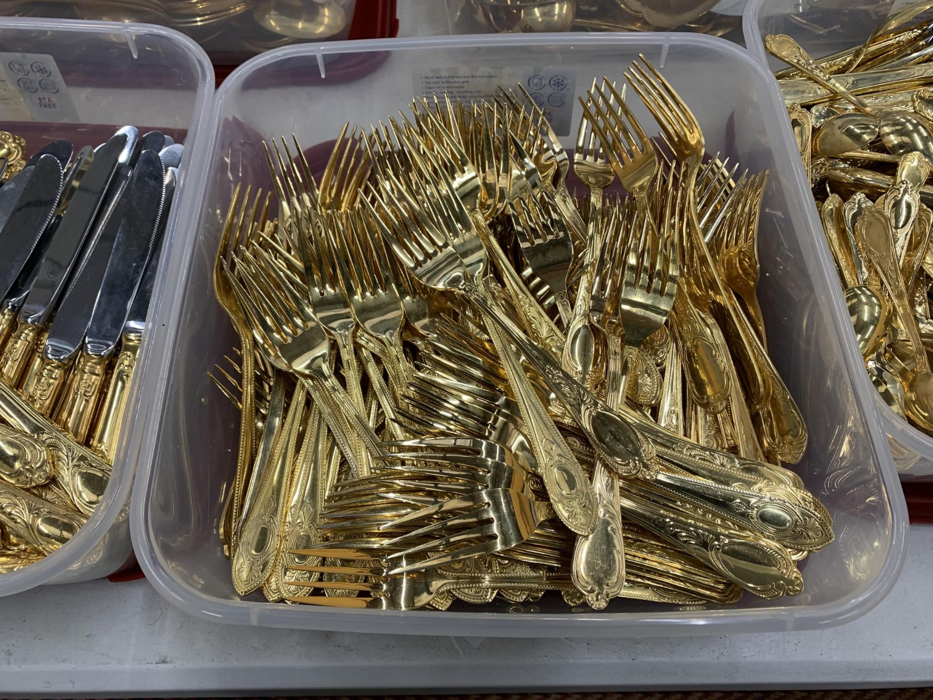 A VERY LARGE QUANTITY OF GOLD PLATED FLATWARE - Image 3 of 7