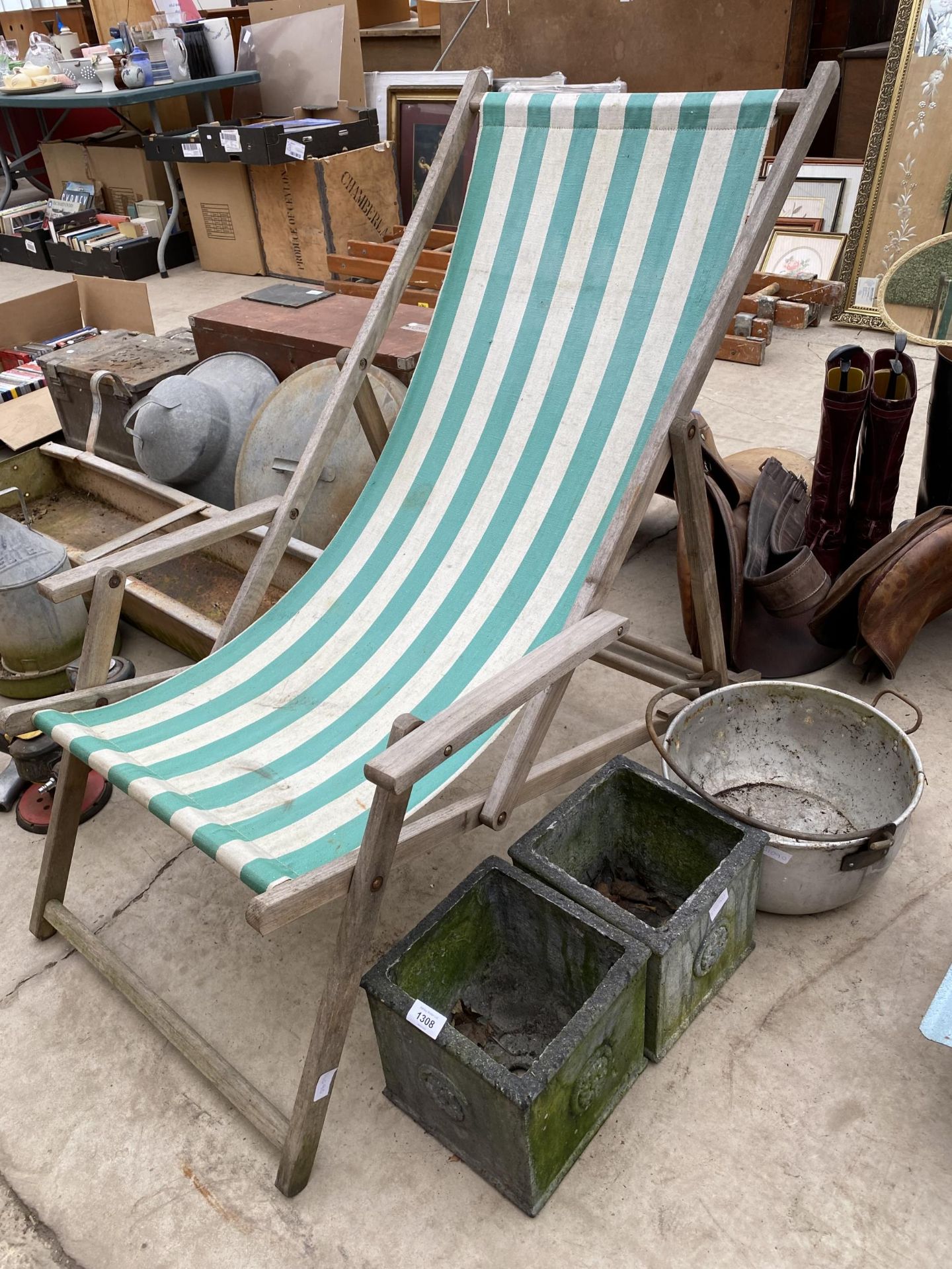 AN ASSORTMENT OF ITEMS TO INCLUDE A VINTAGE FOLDING DECK CHAIR, A PAIR OF PLANTERS AND A JAM PAN
