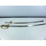 A 1920-1940 TYPE 19 RYE GUNTO JAPANESE ARMY OFFICERS SWORD, 79CM BLADE, PIERCED GUARD, COMPLETE WITH