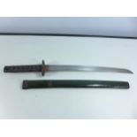 A LATE 19TH/EARLY 20TH CENTURY JAPANESE WAKIZASHI, 41.5CM BLADE, TSUBA WITH DRAGON DECORATION,