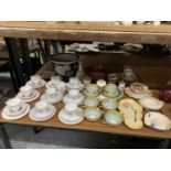 A SELECTION OF CERAMIC TEA AND DINNER WARE TO INCLUDE AYNSLEY AND ROYAL DOULTON, ALSO A LARGE