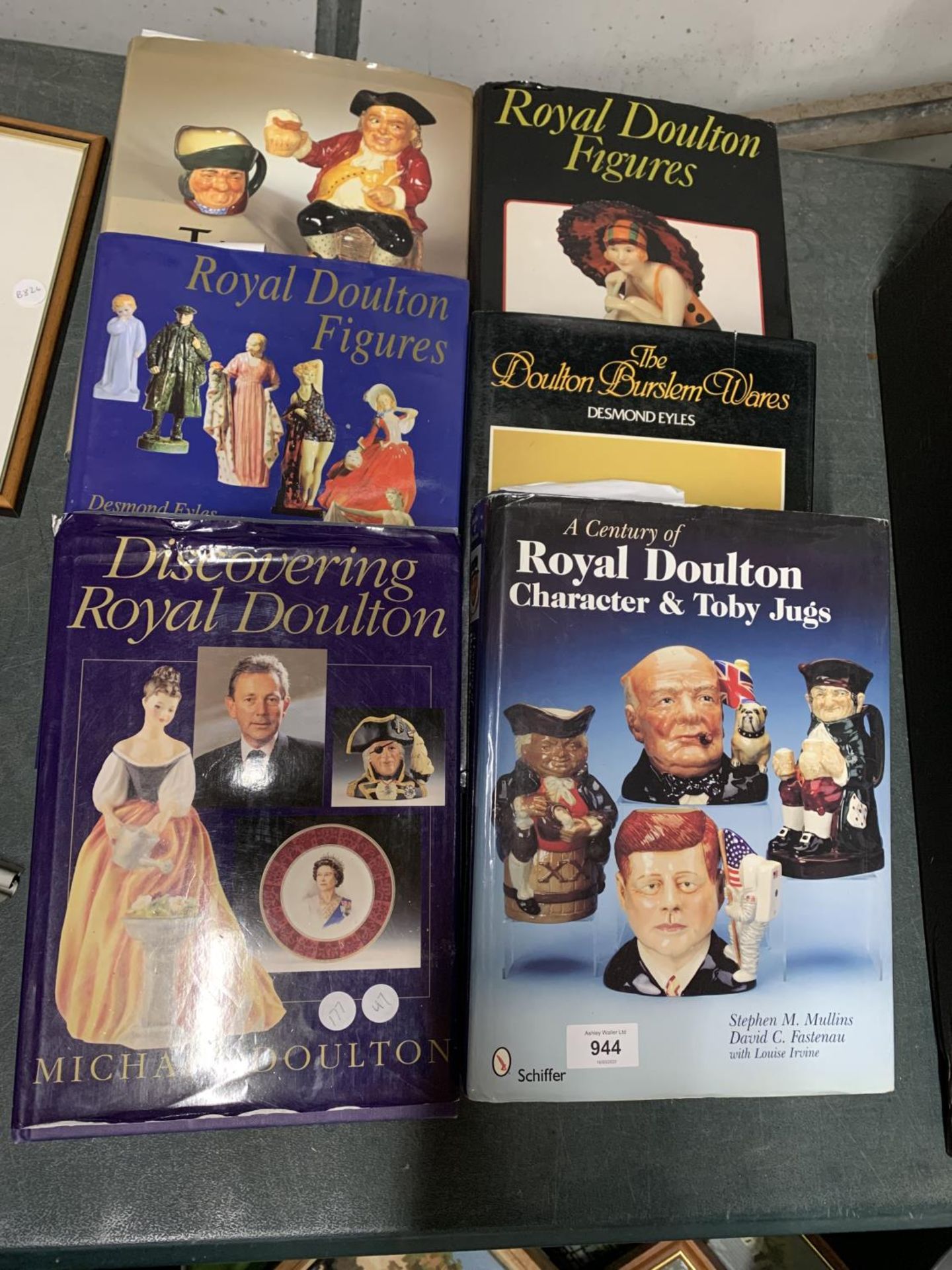 SIX HARDBACK BILL HARPER REFERENCE BOOKS, FIVE ROYAL DOULTON AND ONE ABOUT TOBY AND CHARACTER JUGS