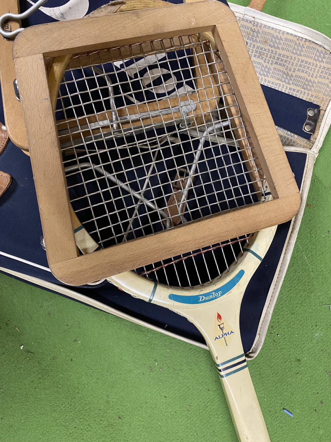 TWO VINTAGE DUNLOP WOODEN TENNIS RACKETS WITH ORIGINAL PRESSES IN A SPALDING BAG - Image 2 of 2