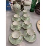 A ROYAL GRAFTON VINTAGE TEASET TO INCLUDE SIX CUPS AND SAUCERS, TEAPOT AND CREAM JUG
