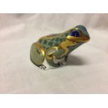 A ROYAL CROWN DERBY FOUNTAIN FROG WITH GOLD COLOURED STOPPER