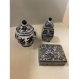 A BLUE AND GILT LIDDED TRINKET BOX AND TWO LIDDED POTS