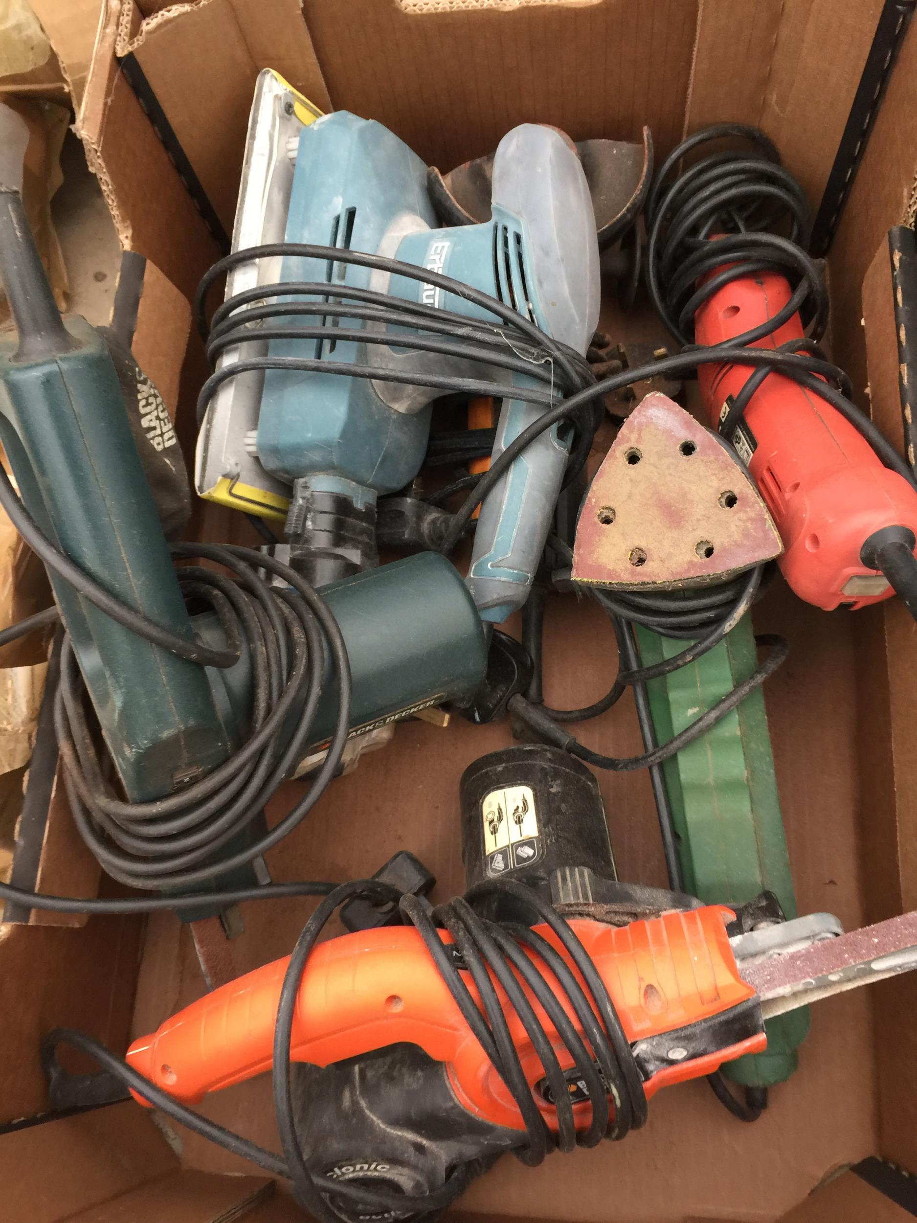 AN ASSORTMENT OF VARIOUS POWER TOOLS TO INCLUDE AN EINHILL GRINDER, ERBUAR SANDER, AND VARIOUS - Image 3 of 3
