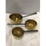 THREE VINTAGE BRASS PANS, DIAMETERS, 19CM, 15CM AND 12CM