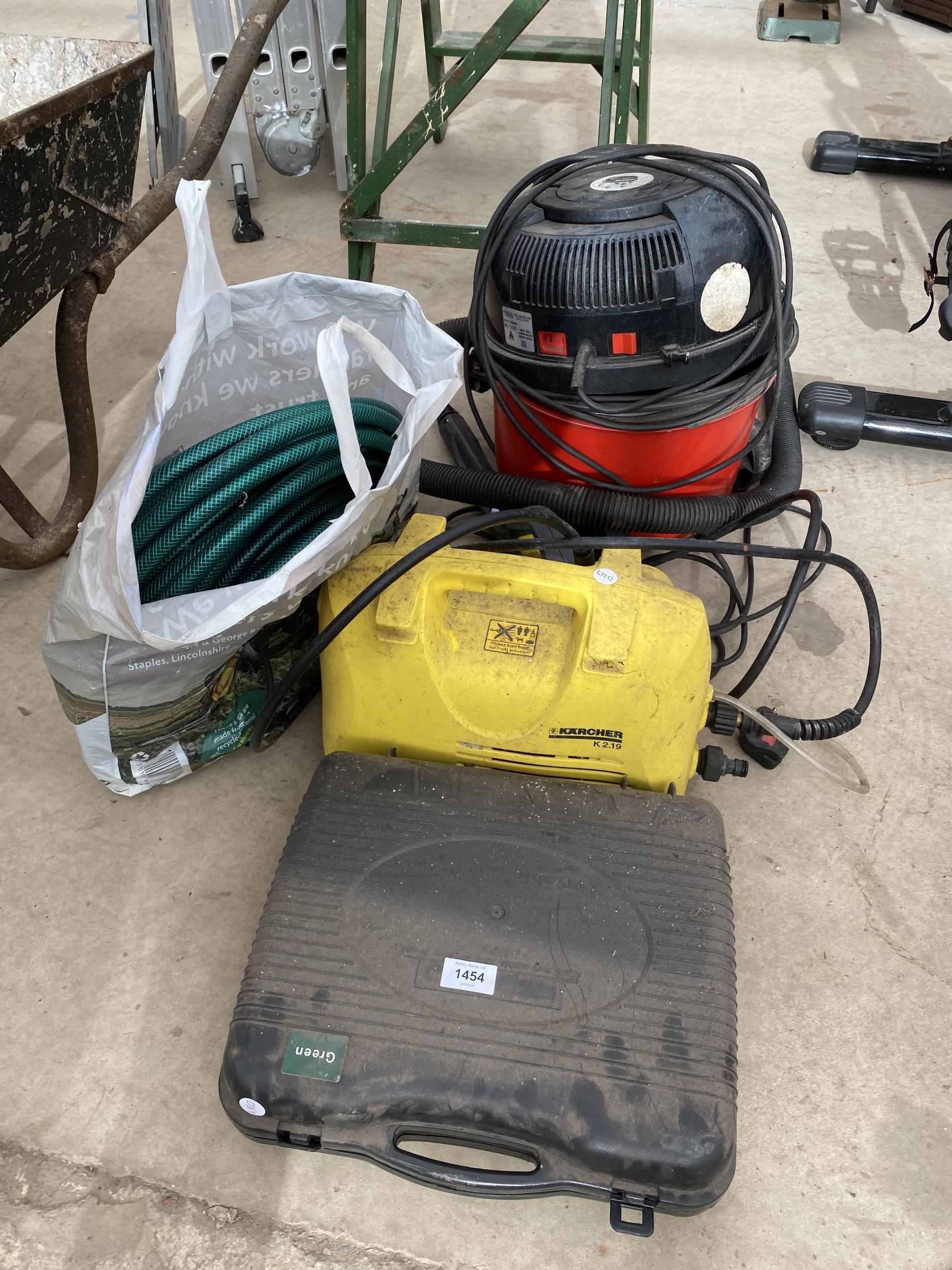 AN ASSORTMENT OF ITEMS TO INCLUDE A HENRY HOOVER, A KARCHER K2.19 PRESSURE WASHER AND A PORTABLE GAS