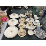 A QUANTITY OF CERAMICS TO INCLUDE ROYAL DOULTON 'DESERT STAR' TUREENS, PLATES, AND SAUCE BOAT,