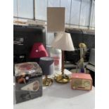 AN ASSORTMENT OF ITEMS TO INCLUDE TABLE LAMPS TWO BEING FORMED FROM ALCHOL BOTTLES, A HEAT LAMP